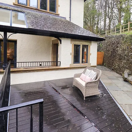 Deer Wood At Applethwaite Hall * 윈더미어
