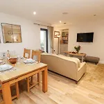 Deer Wood At Applethwaite Hall Apartman