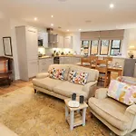 Deer Wood At Applethwaite Hall Apartman *
