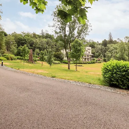 Deer Wood At Applethwaite Hall * Windermere