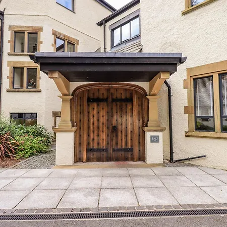 Deer Wood At Applethwaite Hall * Windermere