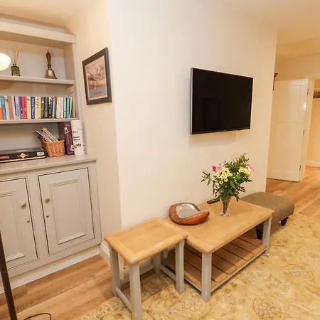 Deer Wood At Applethwaite Hall * Windermere